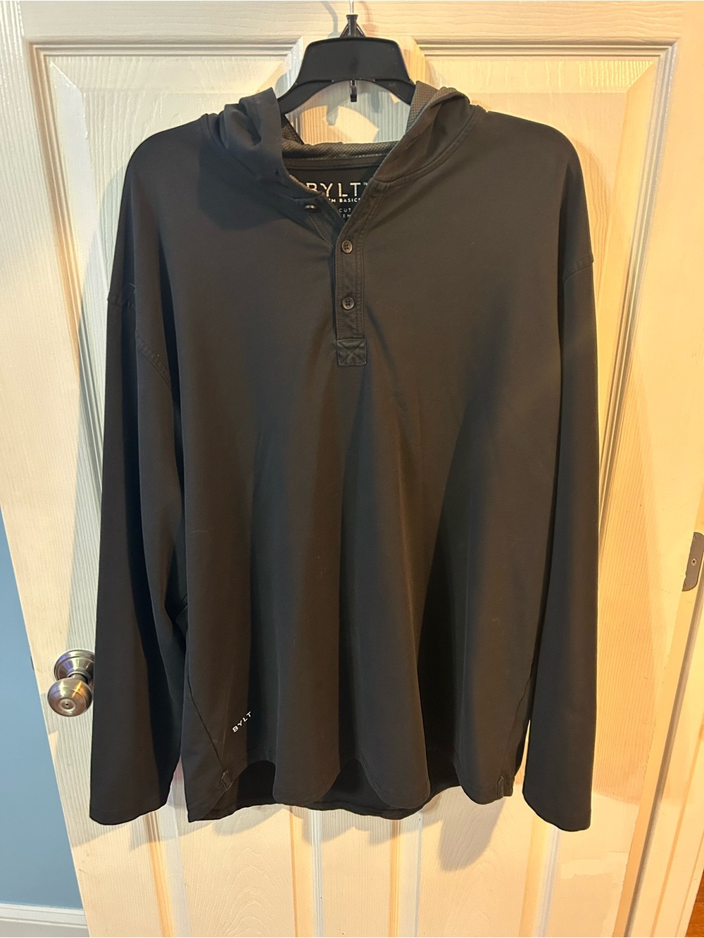 BYLT Basics Black lightweight Hoody